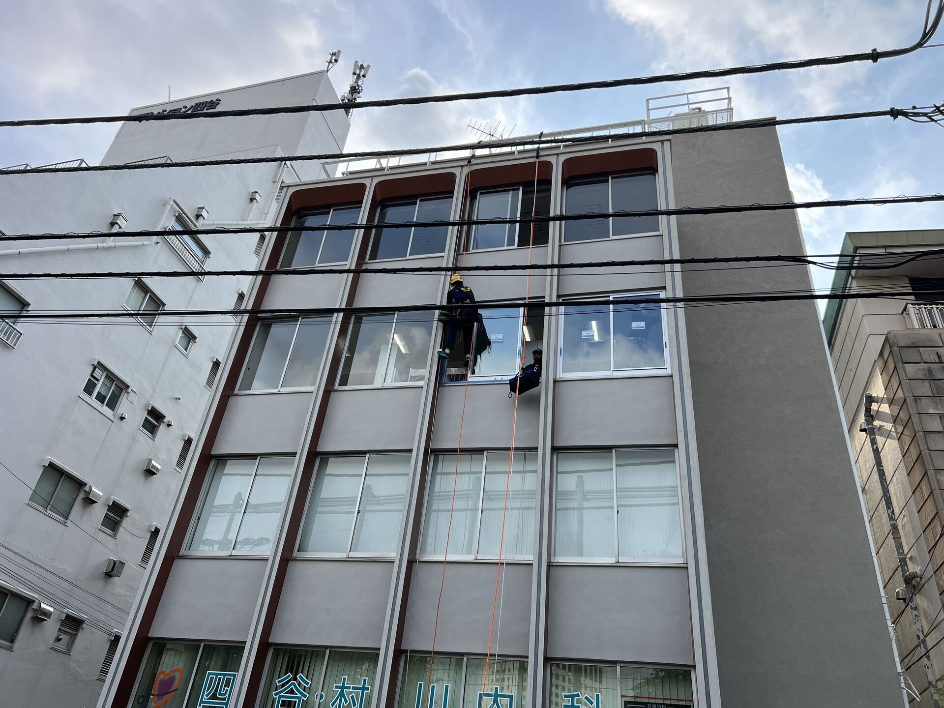 四谷区ビルサッシカバー工法工事